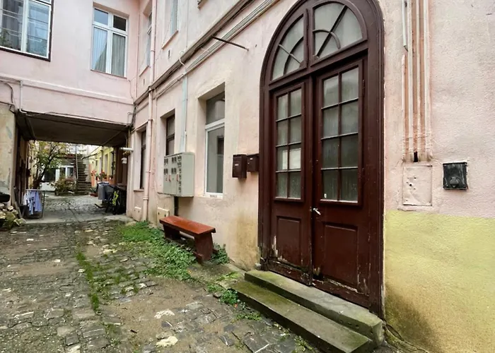 Schei Central Studios In The Heart Of